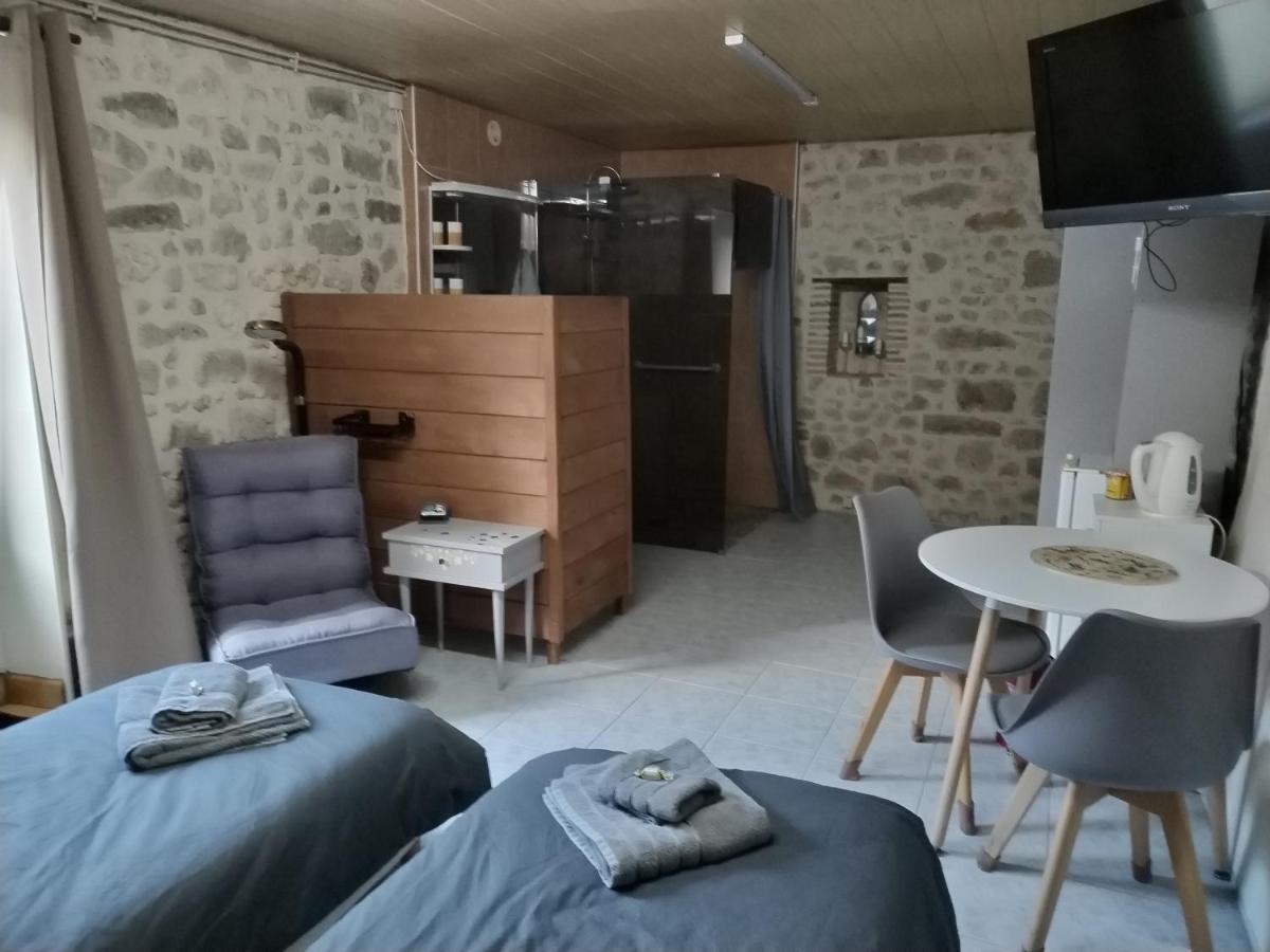 Boresse-et-Martron Chambre Gite Du Gardoir מראה חיצוני תמונה